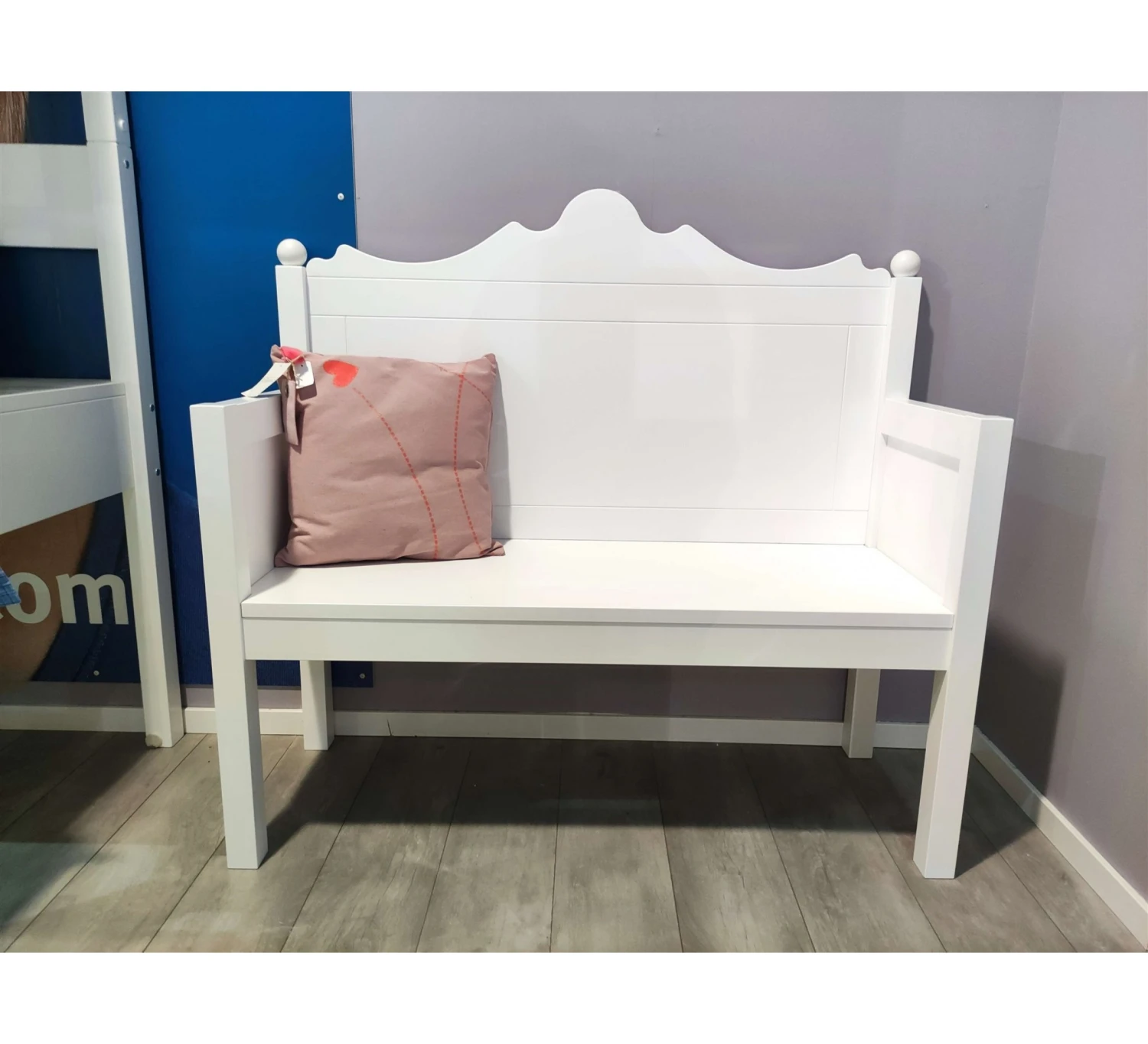 Belle Bank SHOWMODEL 1 Belle Bank SHOWMODEL